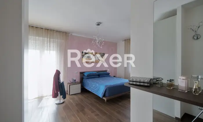 Rexer-Rimini-Intero-fabbricato-bifamiliare-con-due-garage-giardino-e-sottotetto-al-grezzo-Altro