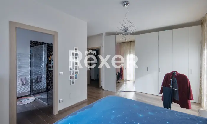 Rexer-Rimini-Intero-fabbricato-bifamiliare-con-due-garage-giardino-e-sottotetto-al-grezzo-Altro