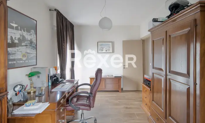 Rexer-Rimini-Intero-fabbricato-bifamiliare-con-due-garage-giardino-e-sottotetto-al-grezzo-Altro