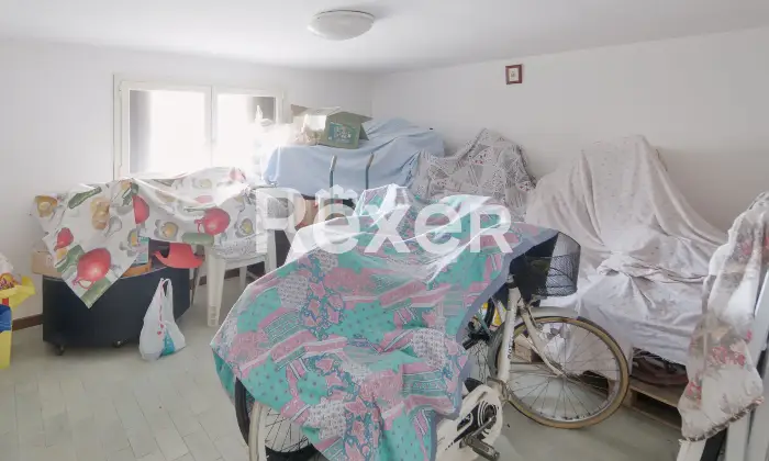 Rexer-Rimini-Intero-fabbricato-bifamiliare-con-due-garage-giardino-e-sottotetto-al-grezzo-Altro