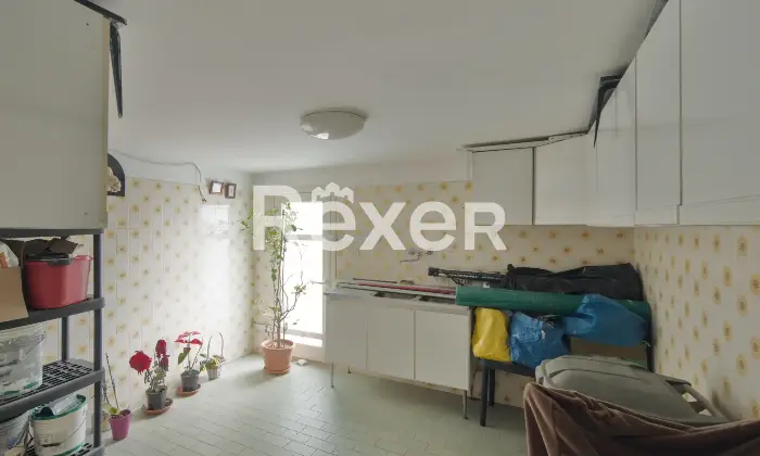 Rexer-Rimini-Intero-fabbricato-bifamiliare-con-due-garage-giardino-e-sottotetto-al-grezzo-Altro