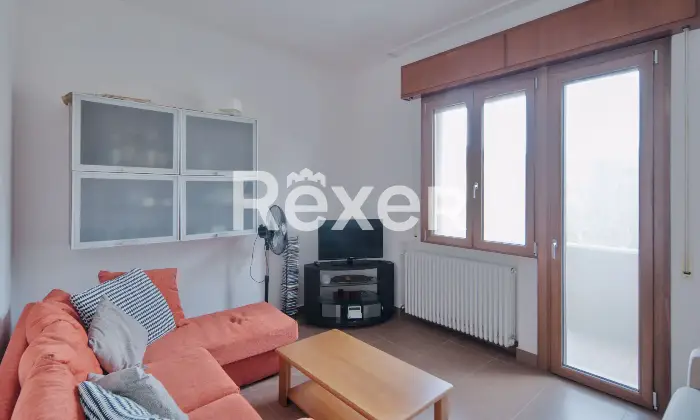 Rexer-Rimini-Intero-fabbricato-bifamiliare-con-due-garage-giardino-e-sottotetto-al-grezzo-Altro