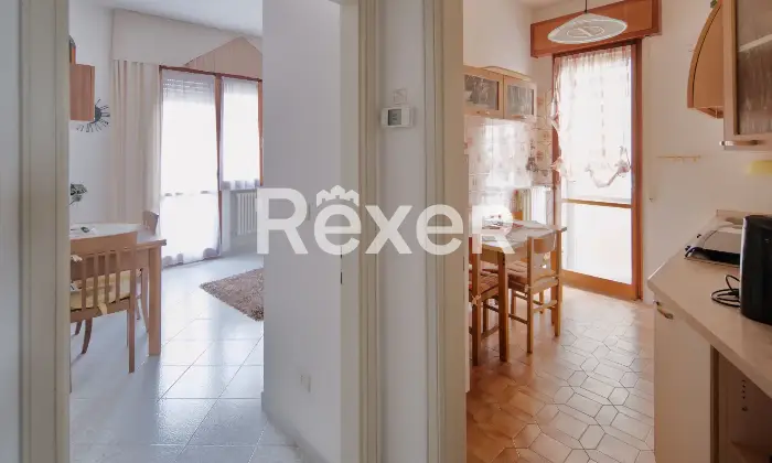 Rexer-Rimini-Intero-fabbricato-bifamiliare-con-due-garage-giardino-e-sottotetto-al-grezzo-Altro