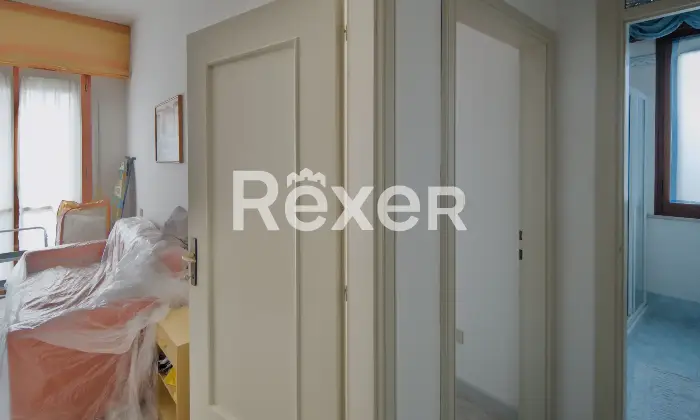 Rexer-Rimini-Intero-fabbricato-bifamiliare-con-due-garage-giardino-e-sottotetto-al-grezzo-Altro