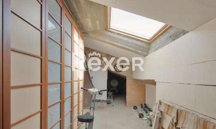 Rexer-Rimini-Intero-fabbricato-bifamiliare-con-due-garage-giardino-e-sottotetto-al-grezzo-Altro