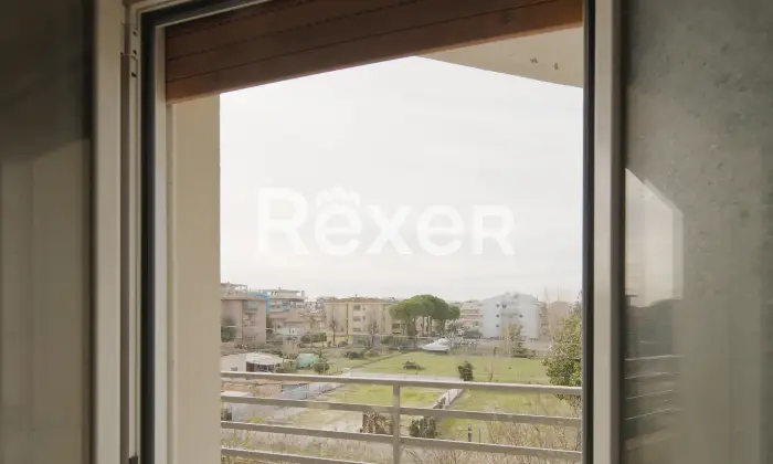Rexer-Rimini-Intero-fabbricato-bifamiliare-con-due-garage-giardino-e-sottotetto-al-grezzo-Altro