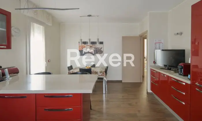 Rexer-Rimini-Intero-fabbricato-bifamiliare-con-due-garage-giardino-e-sottotetto-al-grezzo-Altro