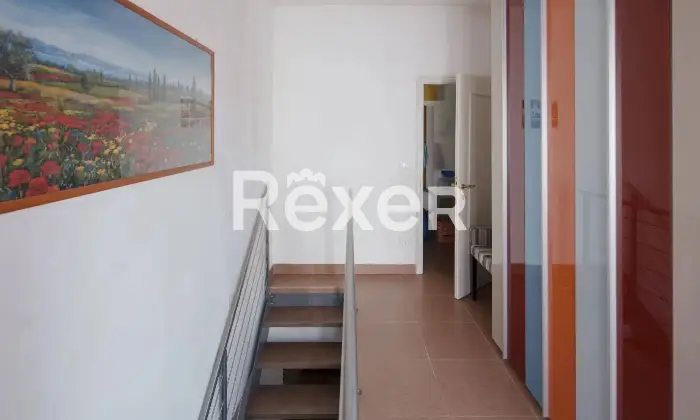Rexer-Rimini-Intero-fabbricato-bifamiliare-con-due-garage-giardino-e-sottotetto-al-grezzo-Altro