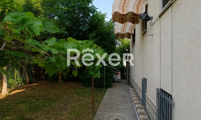 Rexer-Rimini-Casa-plurifamiliare-indipendente-con-appartamenti-box-e-giardino-Altro