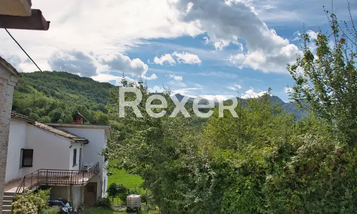 Rexer-Sarnano-Casa-semiindipendente-in-vendita-in-Contrada-Pianelle-a-Sarnano-MC-Altro