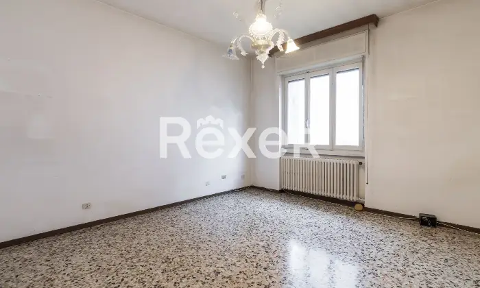Rexer-Novate-Milanese-Ampio-appartamento-in-casa-bifamiliare-semiindipendente-Camera