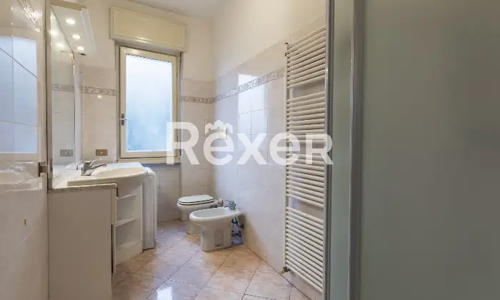 Rexer-Novate-Milanese-Ampio-appartamento-in-casa-bifamiliare-semiindipendente-Bagno
