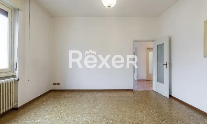 Rexer-Novate-Milanese-Ampio-appartamento-in-casa-bifamiliare-semiindipendente-Camera
