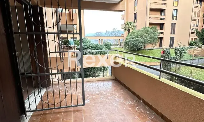 Rexer-LavenoMombello-Trilocale-ristrutturato-con-vista-lago-Via-Miralago-LavenoMombello-VA-Altro