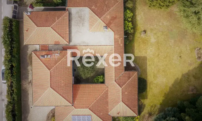 Rexer-Arsago-Seprio-Villa-singola-con-giardino-ampio-e-curato-Vista-aerea