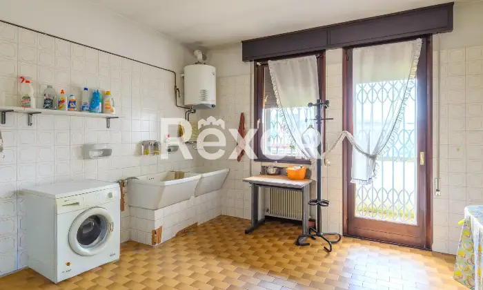 Rexer-Padova-Intero-Palazzo-in-Via-Turazza-Altro