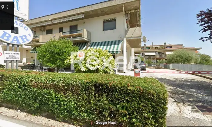 Rexer-Castilenti-Ottimo-affare-Cortile