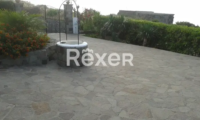 Rexer-Lipari-Villa-bifamiliare-in-via-Varisana-di-Sopra-a-Pianoconte-Lipari-Altro