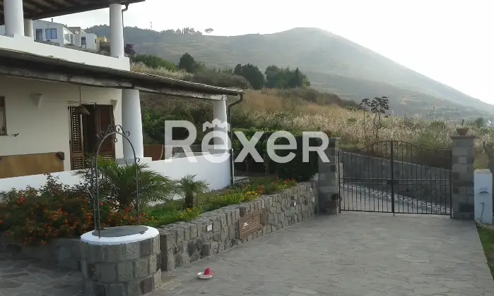 Rexer-Lipari-Villa-bifamiliare-in-via-Varisana-di-Sopra-a-Pianoconte-Lipari-Altro