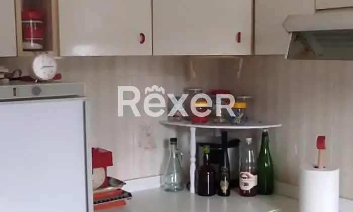 Rexer-Villa-Santa-Maria-Ampio-appartamento-con-doppio-ingresso-balconi-e-posto-auto-in-piccolo-stabile-Altro