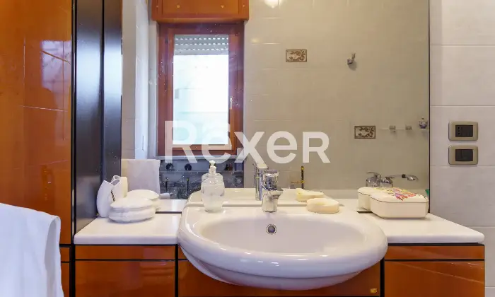 Rexer-Salerno-Ampio-appartamento-con-terrazzi-e-box-doppio-in-parco-privato-Altro
