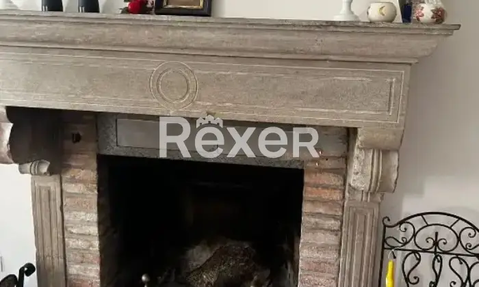 Rexer-Carpegna-Trilocale-in-vendita-Altro