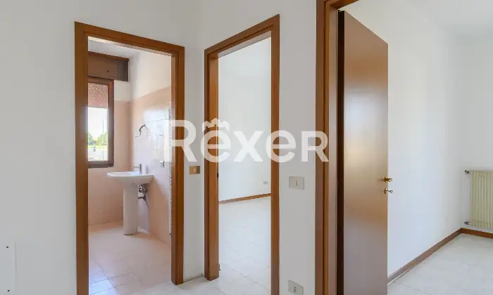 Rexer-Torri-di-Quartesolo-Appartamento-composto-da-soggiorno-con-angolo-cottura-due-camere-da-letto-bagno-e-ampio-poggiolo-Altro