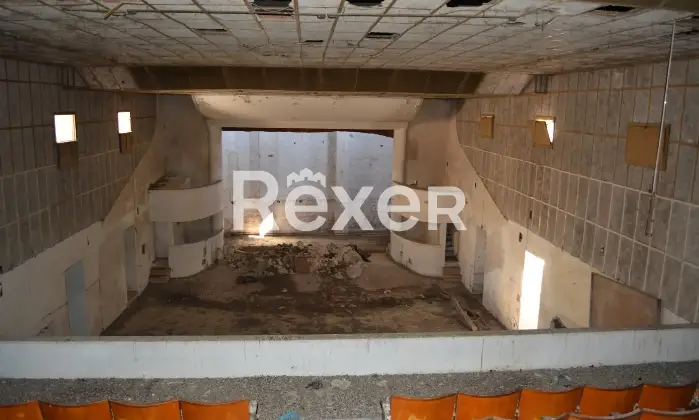 Rexer-Ceglie-Messapica-storico-cinemateatro-Argentieri-nel-centro-di-Ceglie-Messapica-Altro
