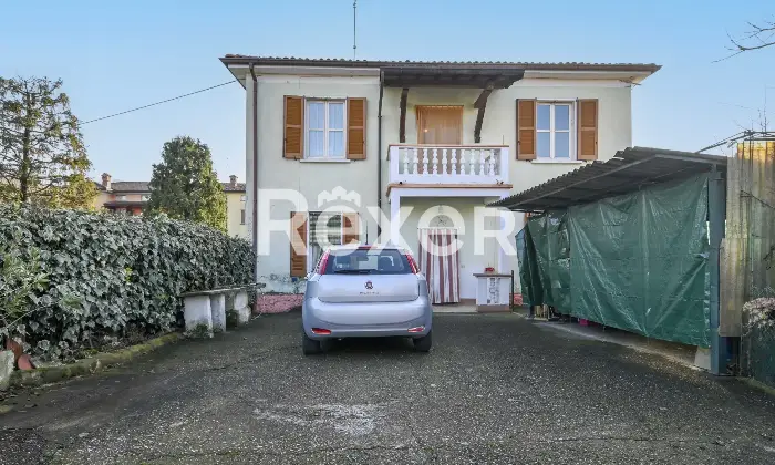 Rexer-Dalmine-Villa-singola-su-due-livelli-con-giardino-di-propriet-Altro