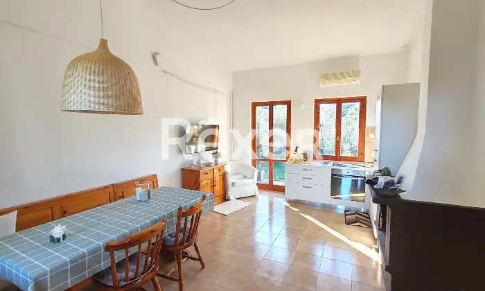 Rexer-Cassano-delle-Murge-Villetta-a-schiera-con-ampio-giardino-nel-Villaggio-Quadrifoglio-Altro
