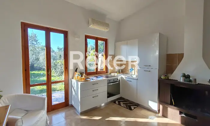 Rexer-Cassano-delle-Murge-Villetta-a-schiera-con-ampio-giardino-nel-Villaggio-Quadrifoglio-Altro
