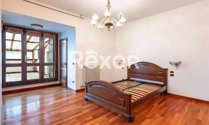 Rexer-Vascon-Porzione-di-villa-bifamiliare-con-ampio-giardino-privato-Altro