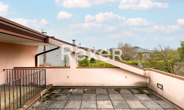 Rexer-Vascon-Porzione-di-villa-bifamiliare-con-ampio-giardino-privato-Altro