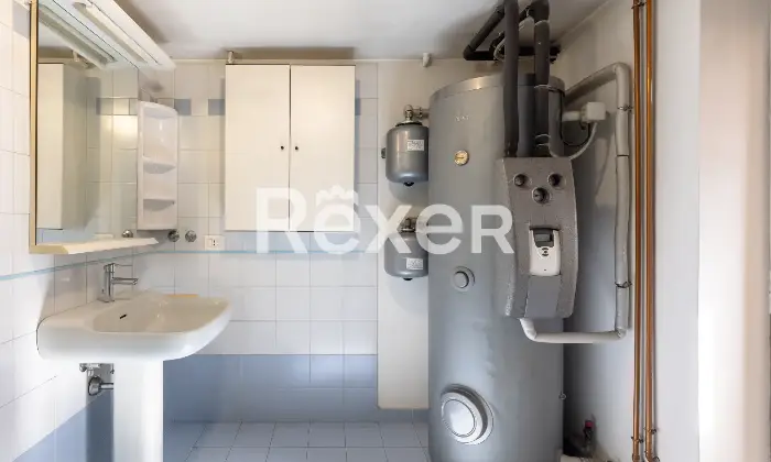 Rexer-Vascon-Porzione-di-villa-bifamiliare-con-ampio-giardino-privato-Altro