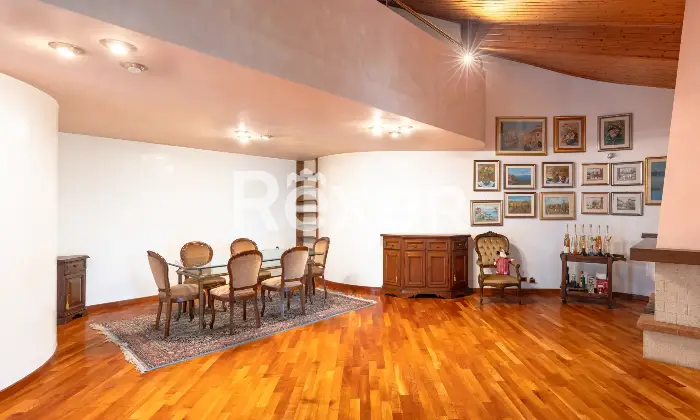 Rexer-Vascon-Porzione-di-villa-bifamiliare-con-ampio-giardino-privato-Altro