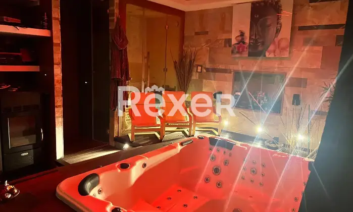 Rexer-Roma-Ardeatina-prestigiosa-villa-Unifamiliare-con-piscina-Altro