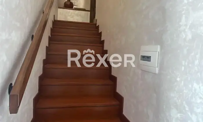 Rexer-Roma-Ardeatina-prestigiosa-villa-Unifamiliare-con-piscina-Altro