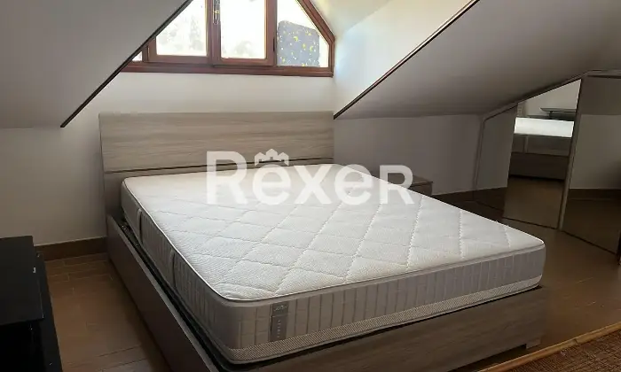 Rexer-Roma-Ardeatina-prestigiosa-villa-Unifamiliare-con-piscina-Altro