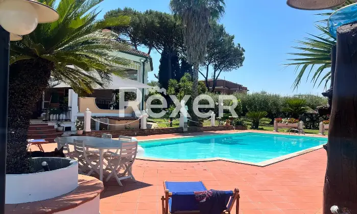 Rexer-Roma-Ardeatina-prestigiosa-villa-Unifamiliare-con-piscina-Altro