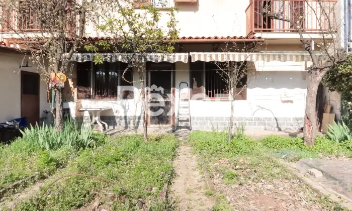 Rexer-Pavia-Terratetto-con-giardino-e-box-auto-Altro
