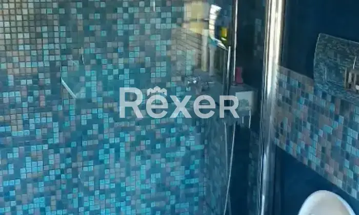 Rexer-Foggia-Villetta-trifamiliare-in-vendita-in-Via-del-Mare-a-Foggia-Bagno-di-servizio