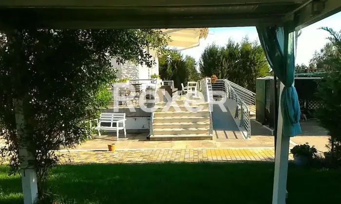 Rexer-Foggia-Villetta-trifamiliare-in-vendita-in-Via-del-Mare-a-Foggia-Giardino