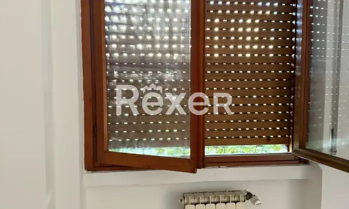 Rexer-Varedo-Vendesi-appartameto-con-Ingresso-Indipendente-Ingresso