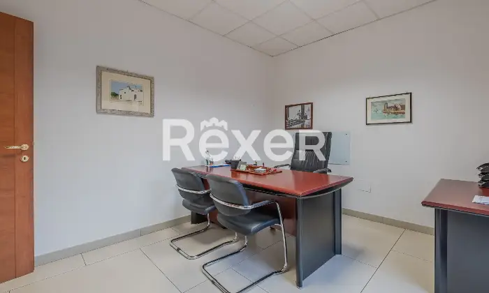 Rexer-Roma-Ufficio-di-ampia-metratura-Altro