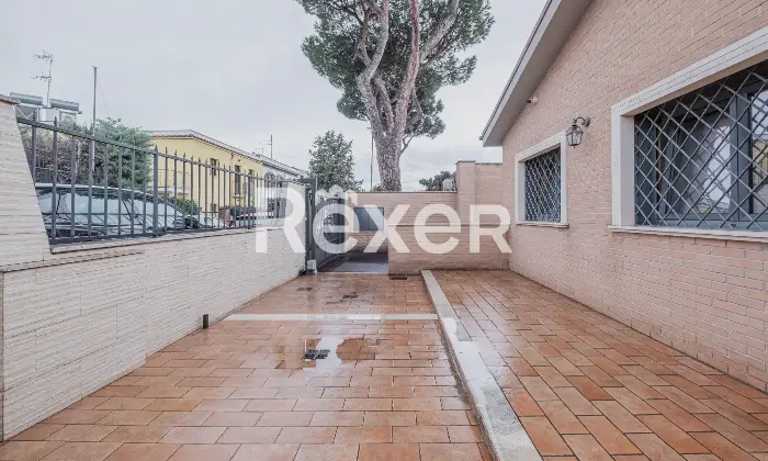 Rexer-Roma-Ufficio-di-ampia-metratura-Altro