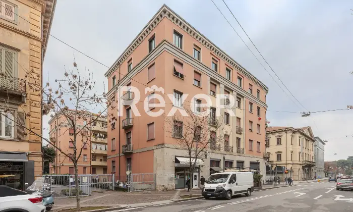 Rexer-Bergamo-Ufficio-di-pregio-con-box-cantina-e-solaio-Altro