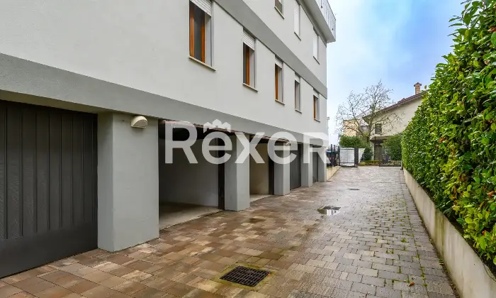 Rexer-Padova-Appartamento-ristrutturato-con-terrazza-e-ampio-garage-Altro