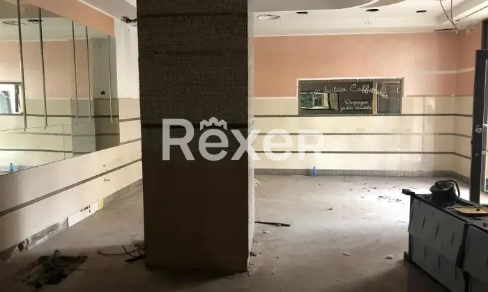 Rexer-Avezzano-Luminoso-Negozio-in-vendita-centro-Avezzano-Altro