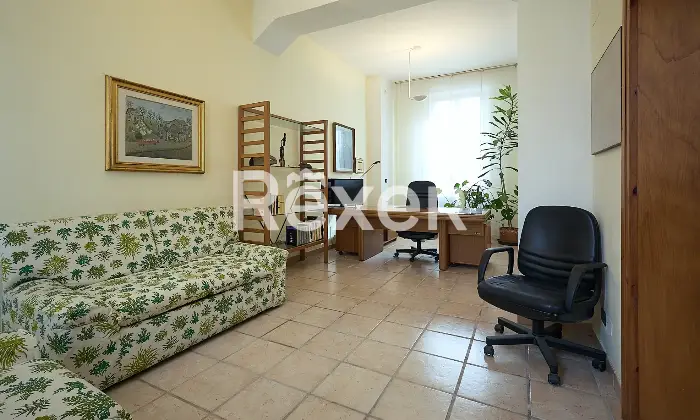 Rexer-Sulmona-Villa-su-due-livelli-con-garage-e-giardino-Altro
