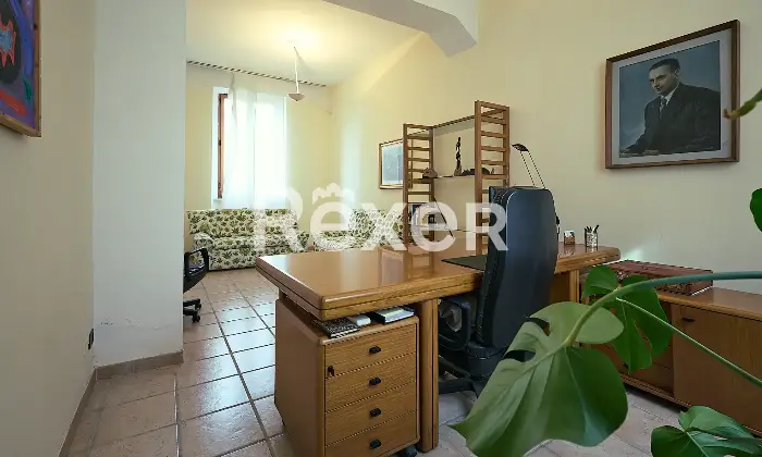 Rexer-Sulmona-Villa-su-due-livelli-con-garage-e-giardino-Altro
